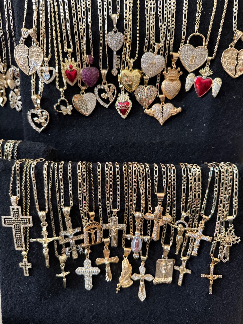 Random pendant for only live